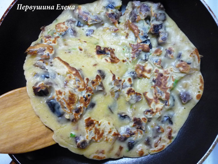 Блины по-датски со свининой и черносливом