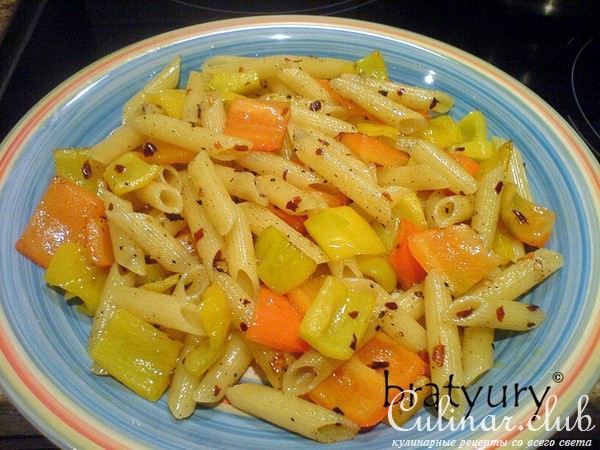 Пенне со свежими перцами