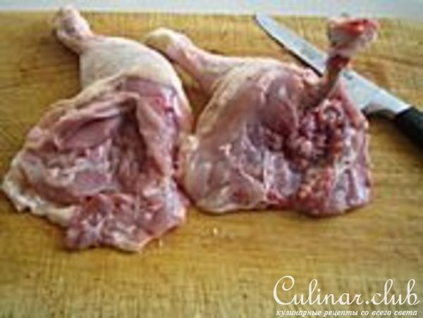 Фаршированные ножки с бобами и свекольно-картофельным пюре.