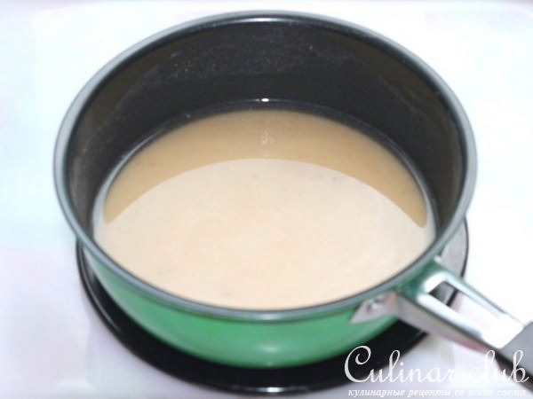 Картофель в кляре с грибным соусом