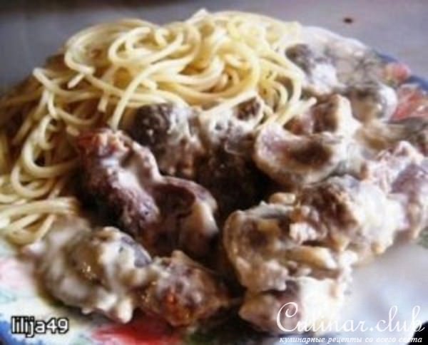 Куриные желудочки тушёные в сметане