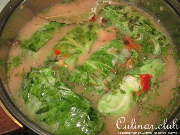 Голубцы по винницки с начинкой из мяса и блинчиков.