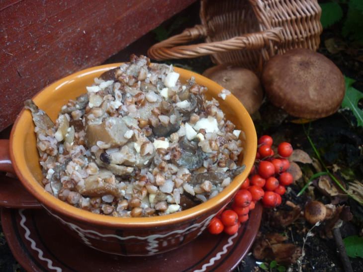 Каша Сименуха( гречневая каша с грибами и яйцом)