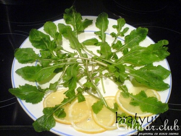 Куриные крылышки маринованные, запечённые с кунжутом
