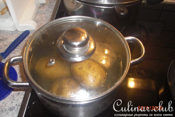 запеканка с картофелем,капустой и фаршем