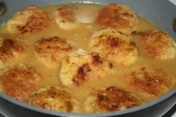 Котлетки из индюшатины с яблоком и кокосовым соусом + кускус на гарнир