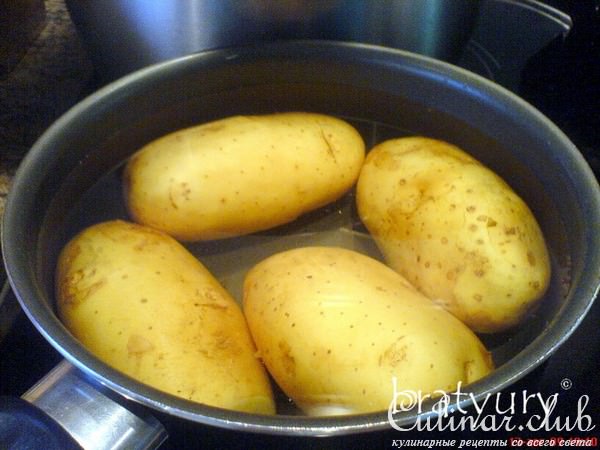 Катофель "веером" в духовке с минимумом приправ, однако исключительно вкусно