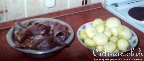 Куропатки в луковом соусе