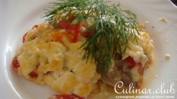 Язык запеченый с помидорами и сыром
