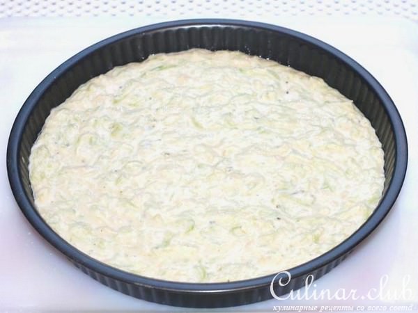 Кабачковый пирог с беконом