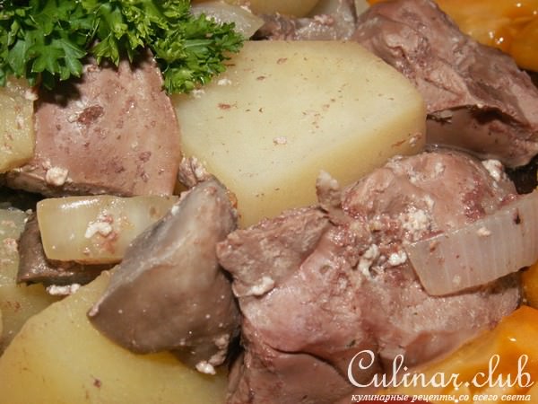 Горшочек с печенью и грибами