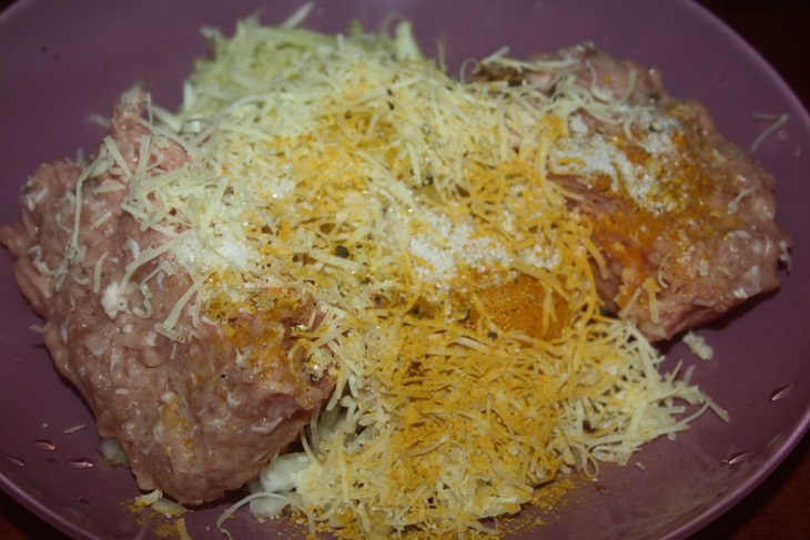 Котлетки из индюшатины с яблоком и кокосовым соусом + кускус на гарнир