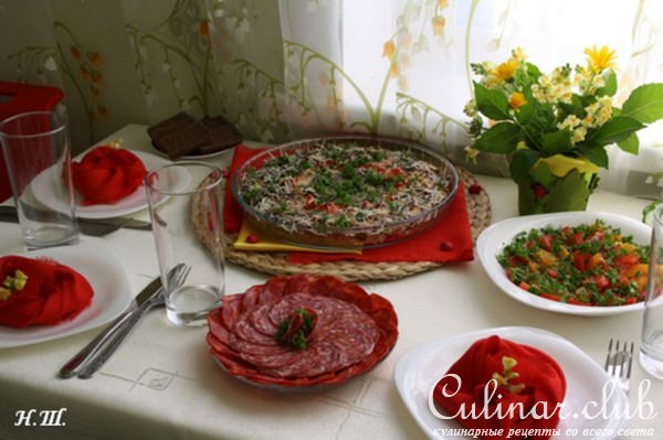 Картофельная тортилья с перцем и баклажанами.