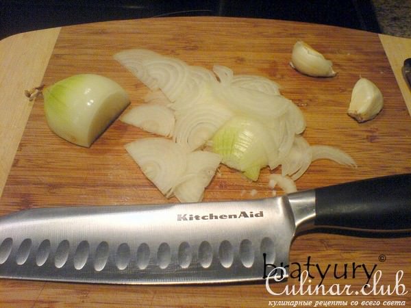Картофель, жареный со шкварками. Простой, но заделистый рецепт украинско-корейской кухни