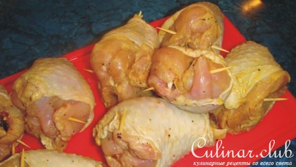 Фаршированные куринные голени.