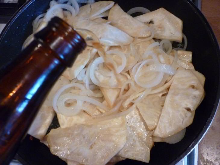Сельдерей,тушёный в пиве, для нежной курочки