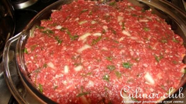 Мясная запеканка с картофелем и помидорами