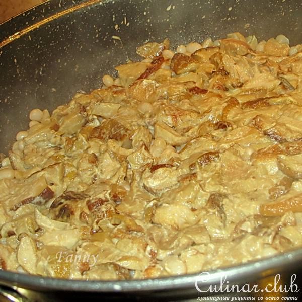 Фасоль, тушеная с грибами