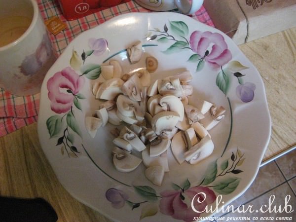 "Порционные судачки" с грибами и сыром