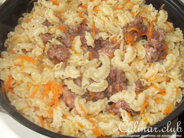 для дачи - макароны тушеные с тушенкой