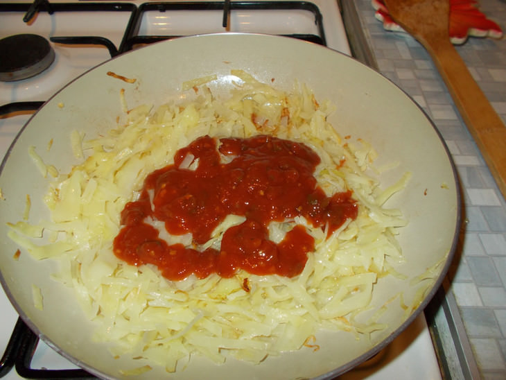 нежное филе курочки с тушеной капустой