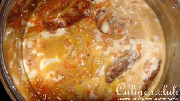 Мясные оладьи с соусом
