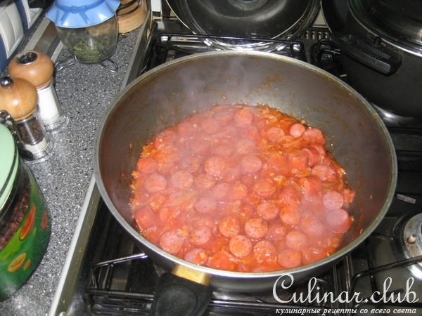 Фасоль с колбасками
