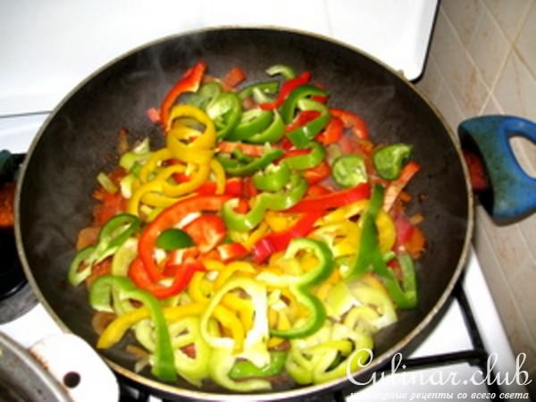 Мясо индейки с болгарским перцем