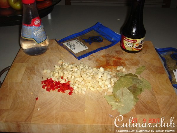 Адобо из куры и свинины