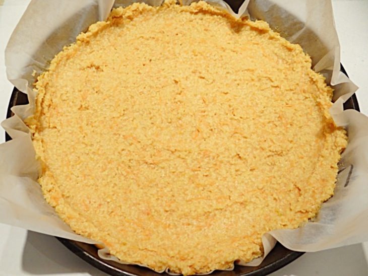 Пирог с сыром и томатами черри из пшенной каши