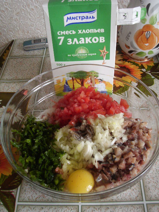 Рубленные рыбные котлеты с перловым гарниром.