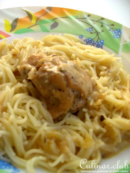 Кролик в сливках с базиликом и сушеными томатами