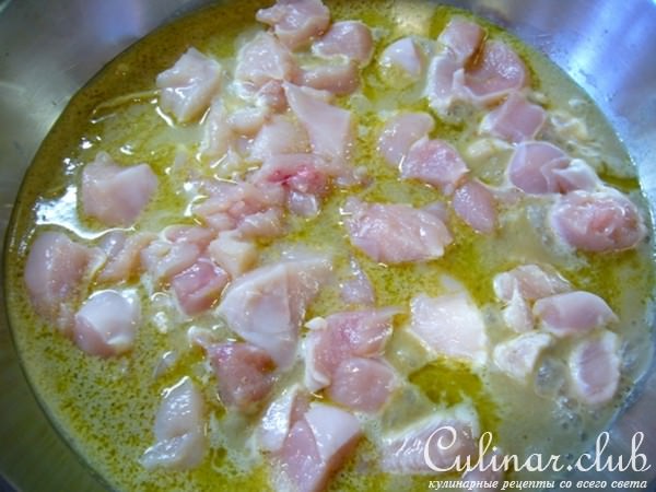 Зеленое карри с баклажаном и курицей