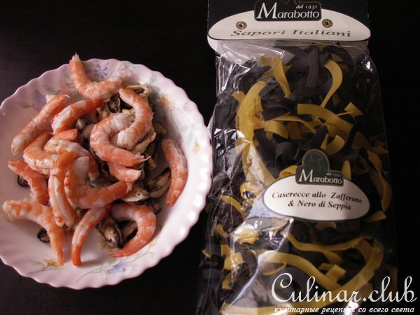 Паста с морепродуктами со сливочным соусом
