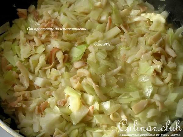 Кальмары, тушеные с капустой в белом вине
