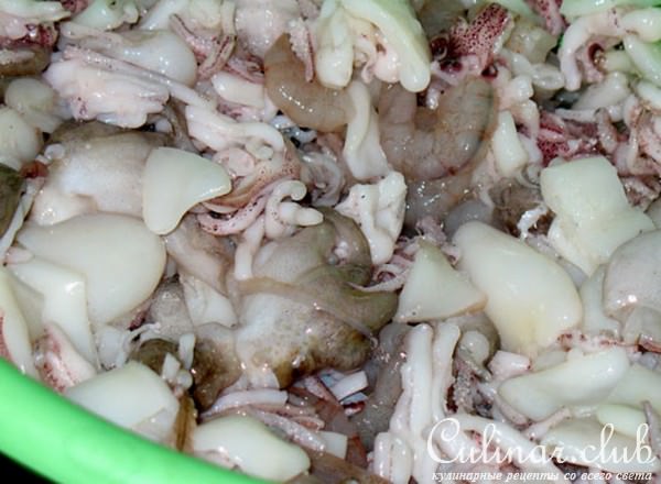 Зелёные тальятелли с суго из морепродуктов