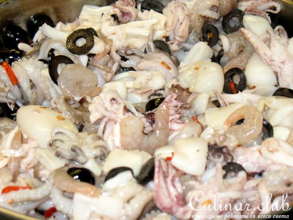 Зелёные тальятелли с суго из морепродуктов