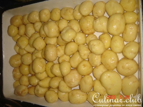Молодой картофель со свининой