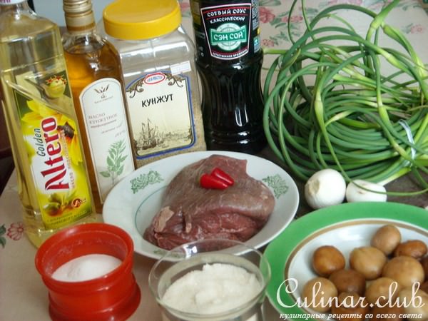 Маныльчё(о)нг секоги покым (поккум) - Чесночные стрелки, жаренные с говядиной