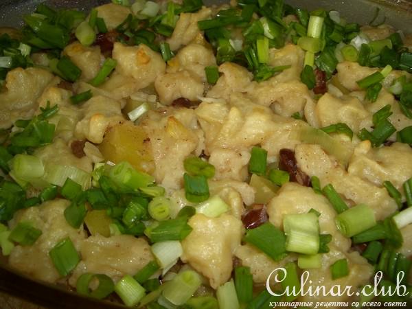 Свинина с фасолью и галушками