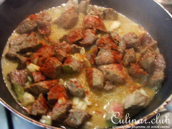 Говядина тушеная с оливками и картофелем (кажется по мароккански...)