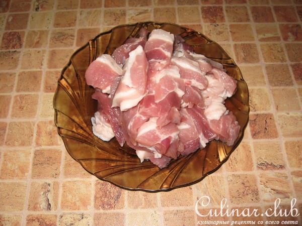 Свинина с овощами запеченая в горшочке
