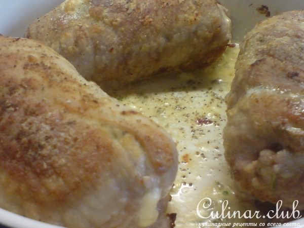 Мясные рулетики с грецкими орехами,сыром и петрушкой