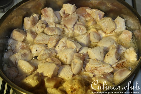 Курица с кабачками в йогуртовом соусе