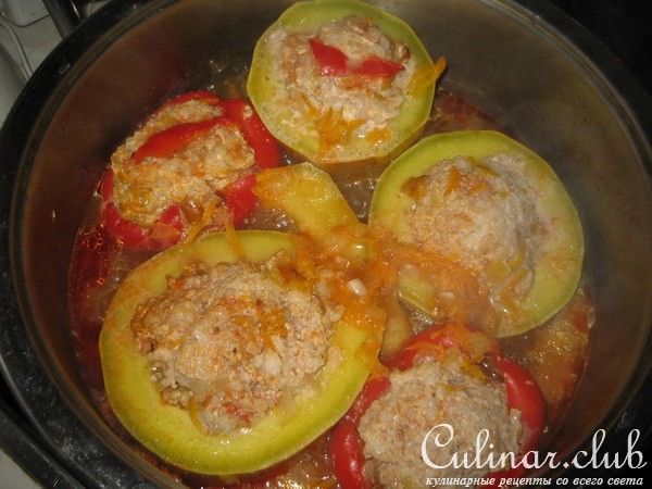 Фаршированные перцы и кабачок
