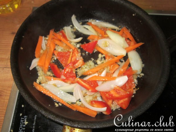 Свинина под соусом карри