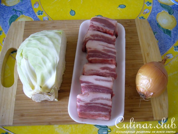 Тушёная капуста со свиными рёбрышками