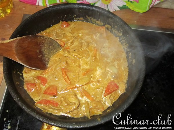 Свинина под соусом карри
