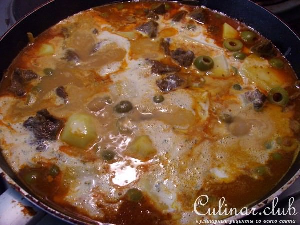Говядина тушеная с оливками и картофелем (кажется по мароккански...)