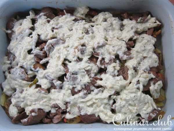 Жарёха из телятины под сырным соусом
